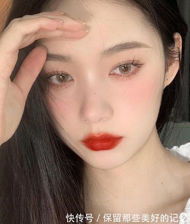 色号 直男眼中女生涂口红VS不涂口红,差距也太大了……!