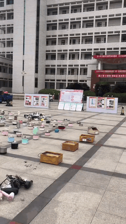 |搞笑笑话,动图:杆一沉,就知道是条大鱼!