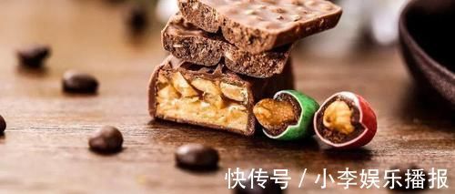 全麦面包|这7种食物，中学生睡前千万不要再吃了！后果真的很严重！