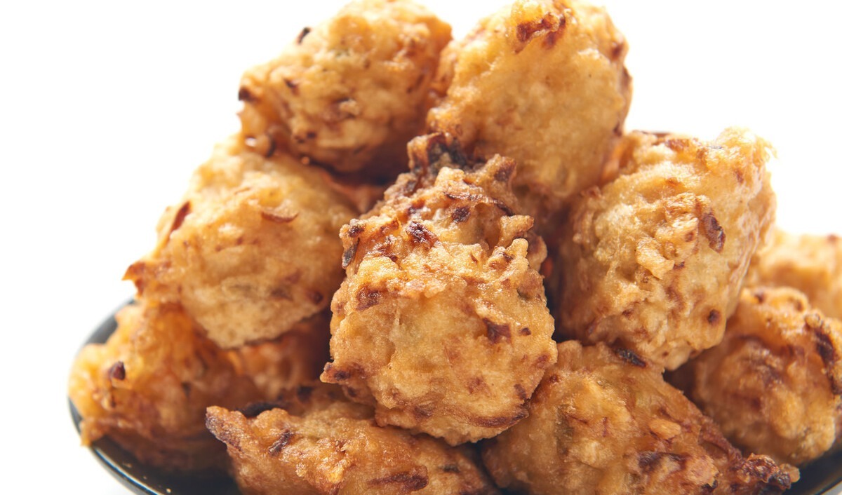 炸萝卜丸子,别再放面粉了,多加这2味料,金黄酥脆,凉了也不硬