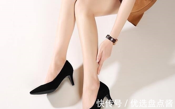 在职场 女人最迷人尖头高跟鞋,让你充满撩人的性感