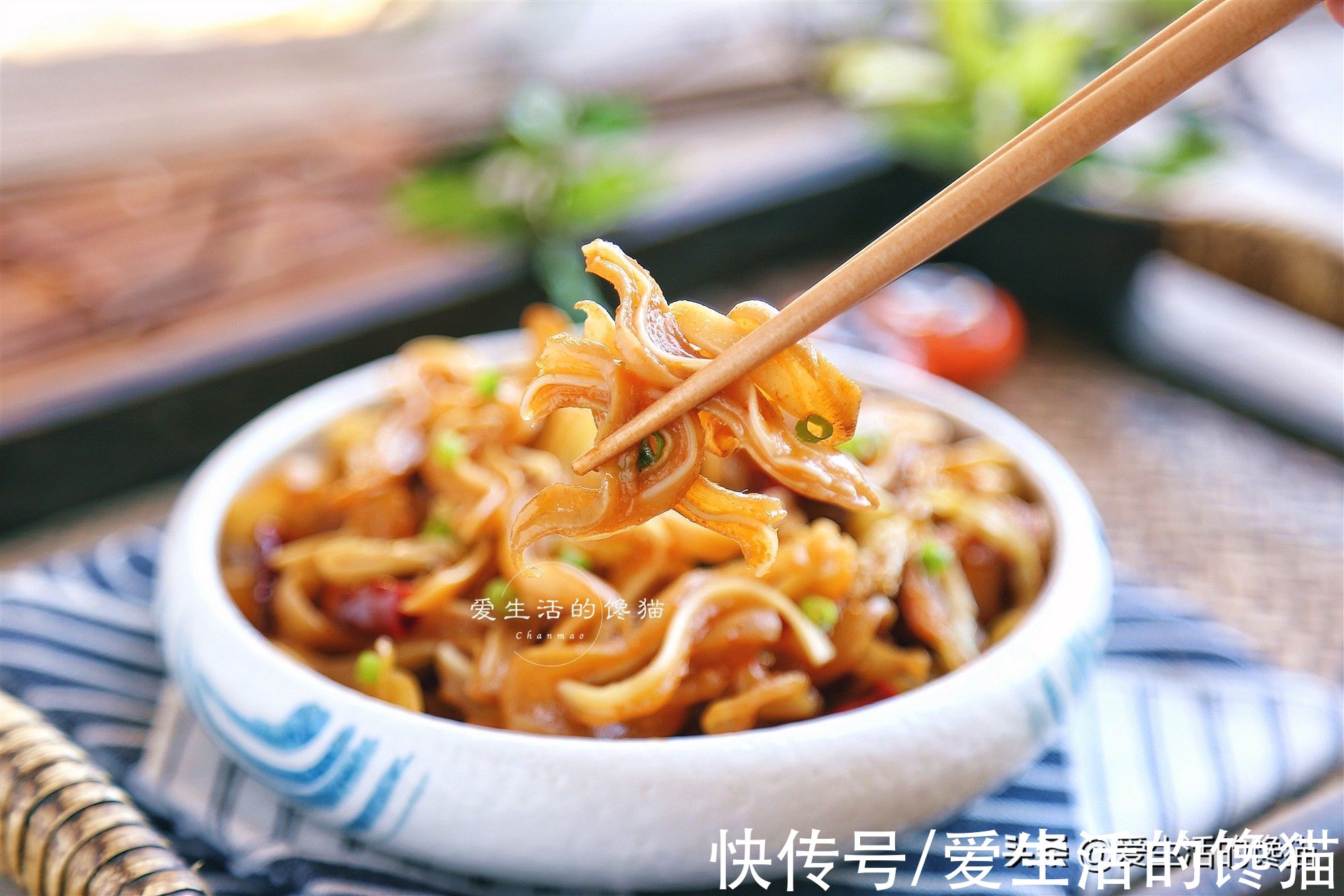 遇到这菜别手软，这样做香辣爽口，下酒下饭，30元两只，好吃不贵