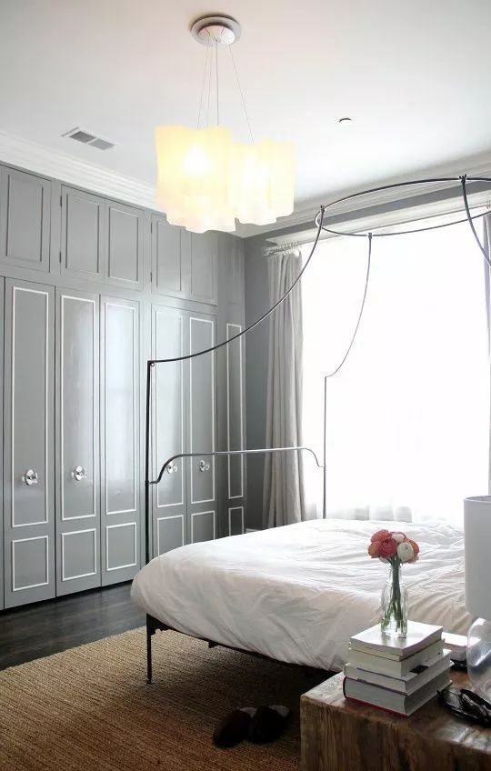 利用率|还在买衣柜现在流行“挖墙”装衣橱!