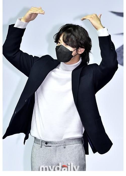 「MD PHOTO」 安圣基尹施允等艺人出席新片《诞生》发布会