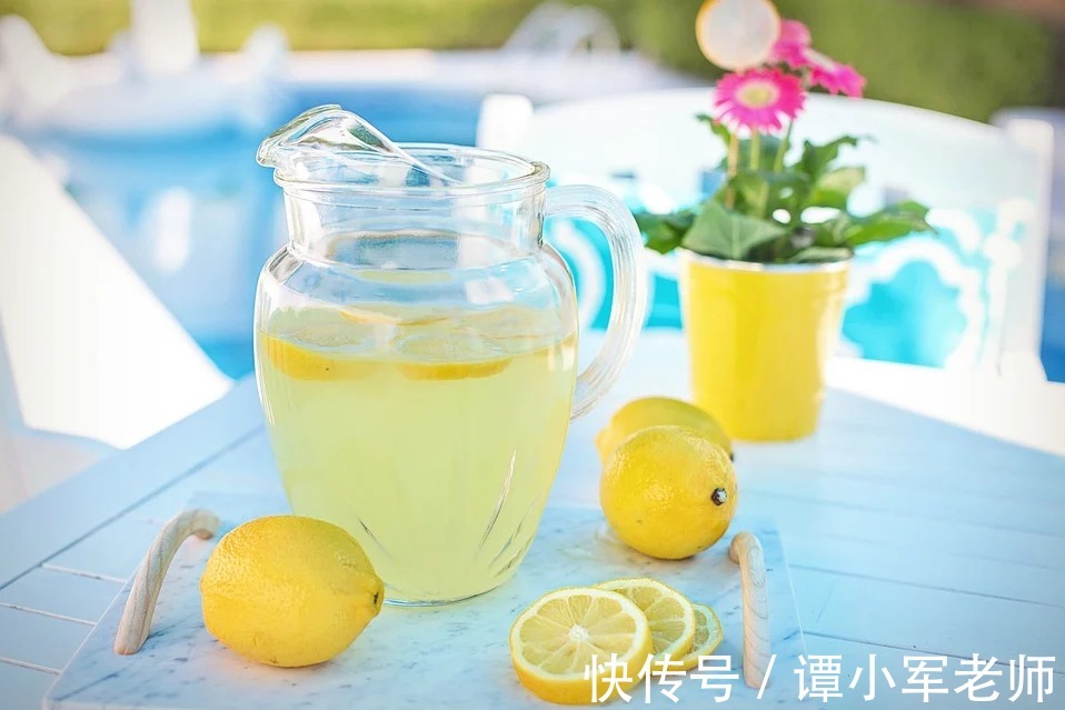 白开水|居家瘦减肥:夏天喝水能掉肉?0成本变瘦!只要你学会这几招