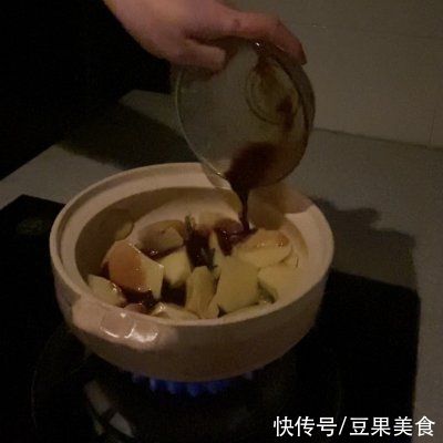 学会这道炖茄子烩面，吃饭时间不用愁