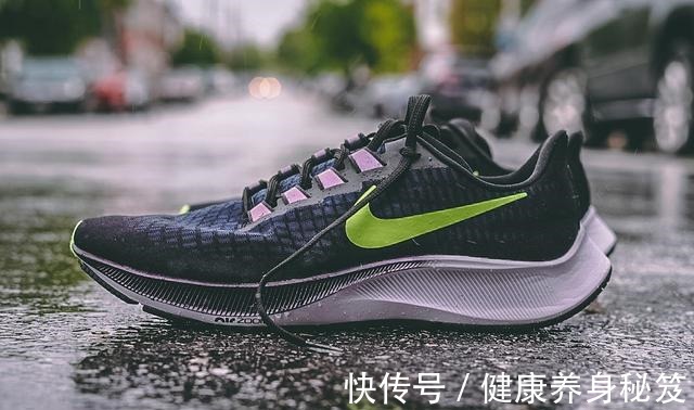 zoom 耐克跑鞋怎么选从竞速到慢跑,3大不同类型,都替你整理好了!