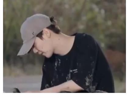 鹿晗節(jié)目里切菜超小心，全臉表情都在用力