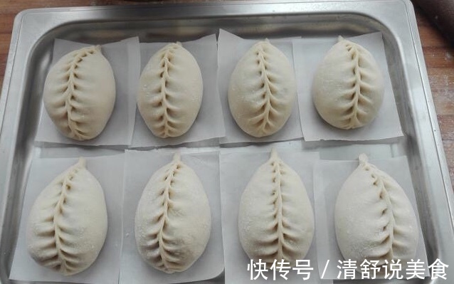 3个红薯，打2个鸡蛋，做家人爱吃的小零食，外脆里软，总不够吃