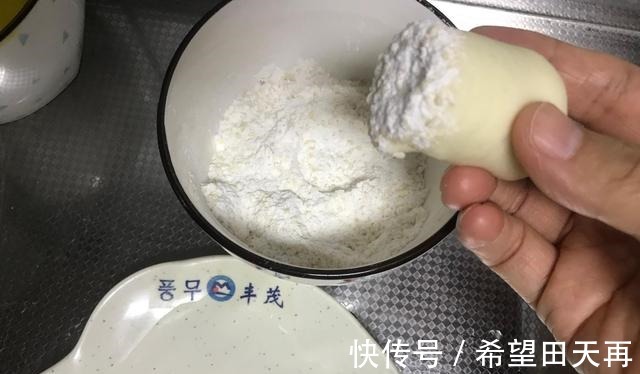 烤箱|孩子马上快开学，早餐匆忙，学会这款主食，做1次吃3天，补足营养！
