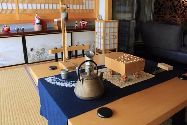 珠江新城|160㎡后现代风,冷静睿智的黑形成这豪宅的气质