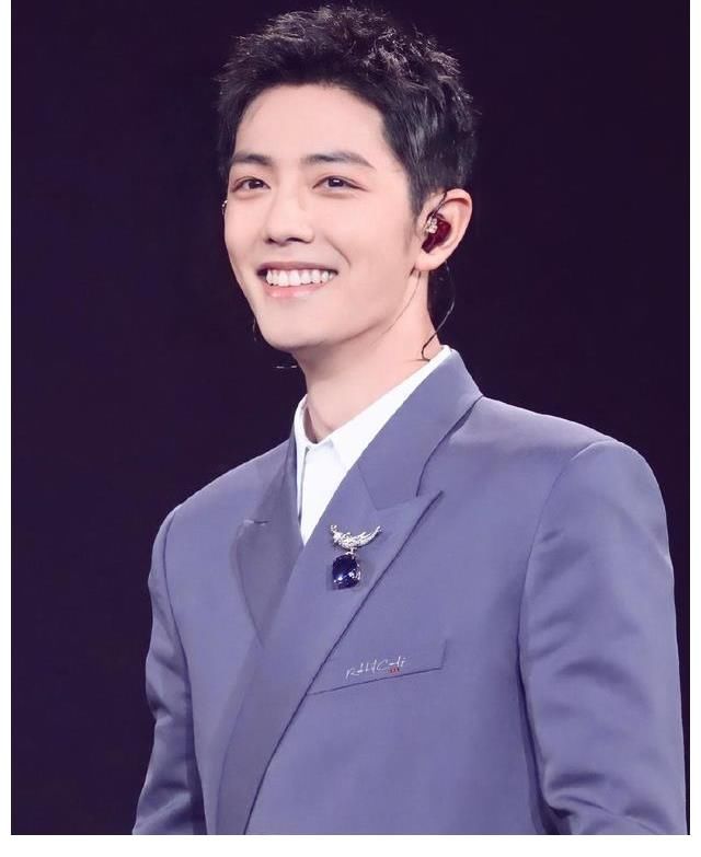 官博|肖战《余生》上线前预热，官博认领八个话题，粉丝已迫不及待