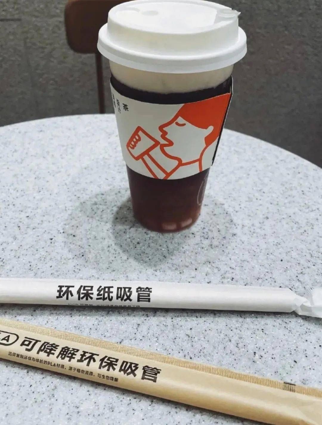 茶颜悦色、麦当劳、古茗…都被纸吸管逼疯了！