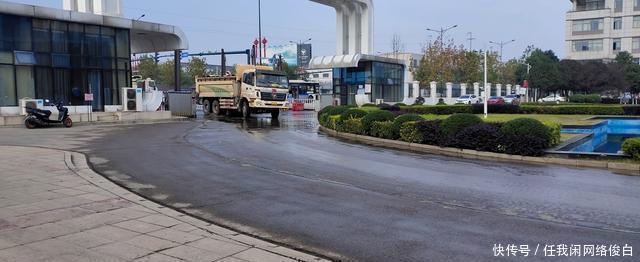 围墙|墙后那些事墙外是生活、墙内是约束,而你的选择会让我很期待着