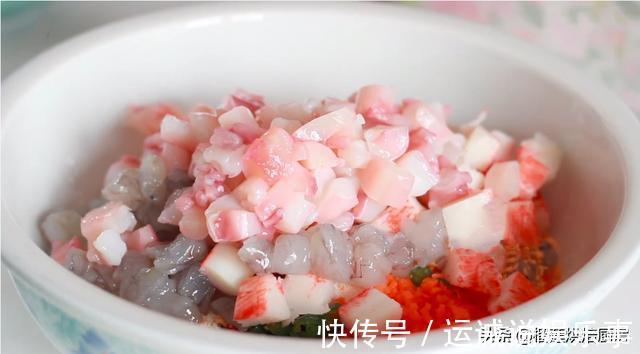 章鱼|虾仁章鱼蟹肉海鲜大咖云集的海鲜饼来了，简单美味口口鲜嫩满足