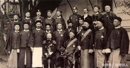 德国|李鸿章首次见到德国机枪，没问价格但说了句话，属实让人心酸