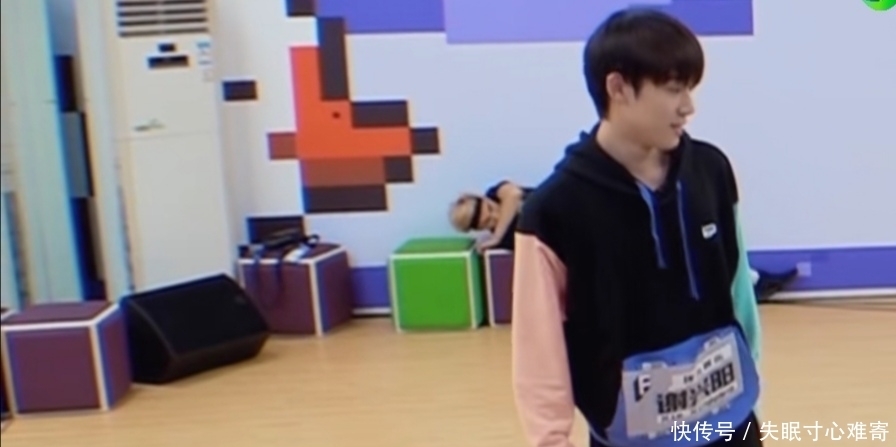 利路修|“笋丝”们利路修发福利来了,渔网装和光腿装你来不来看