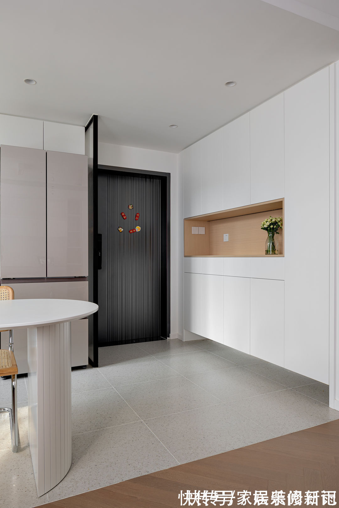 空间|60㎡改极简两房半,LDK客餐厨一体设计,空间显大堪称小户型典范