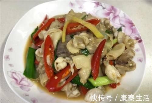 它是鱼身上最营养的，与燕窝齐名，胶原蛋白多，很多人却直接扔掉