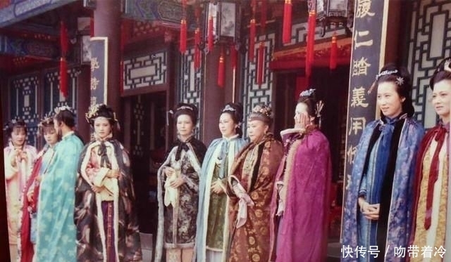 银子|红楼梦：贾府的6条生财之路，连佣人都穿绫罗绸缎，吃肥鸡打鸭子