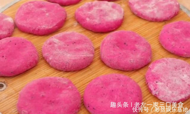 鸡蛋|火龙果和鸡蛋放一起,筷子搅一搅,越嚼越想吃,比吃肉都香