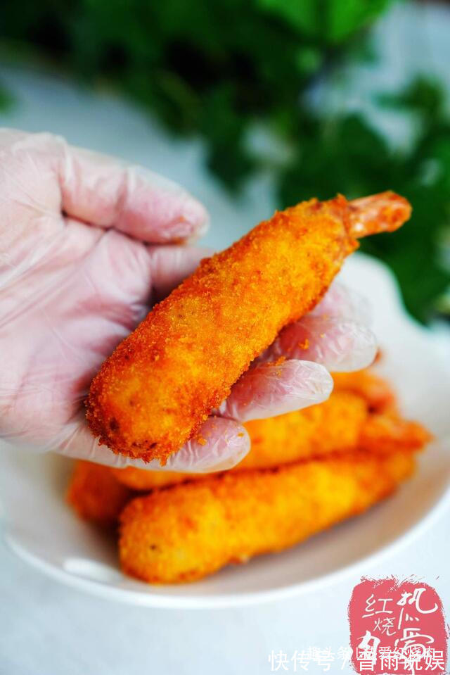 没想到山药和虾仁还能这么做,外酥里嫩不油腻,老人孩子特爱吃