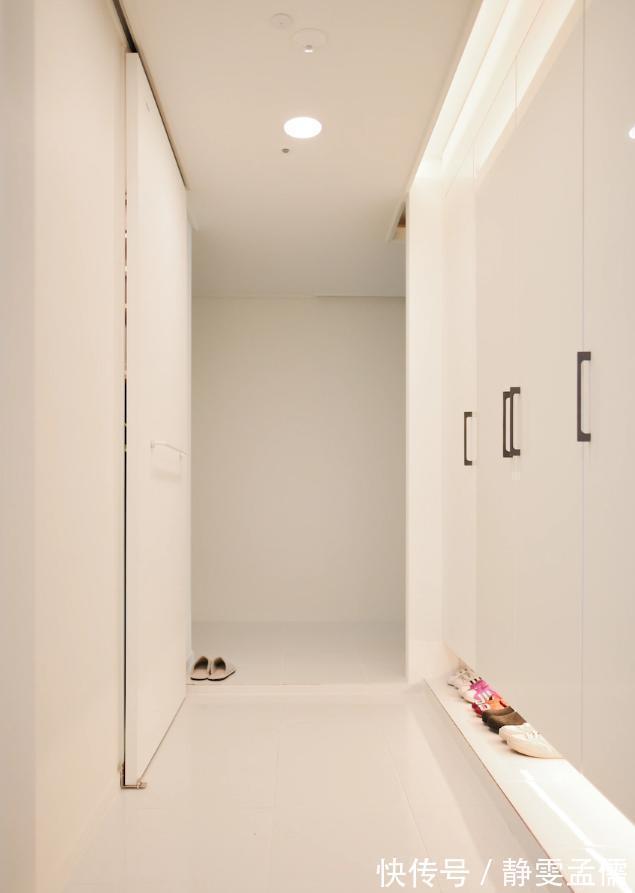 玄关|为了孩子换套改善住宅,115㎡不用太复杂,生活有压力但家很解压