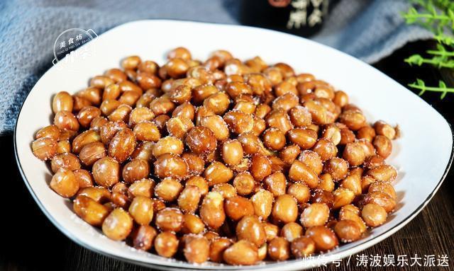  花生米|炸花生米时，好多人先放油都错了，多加这一步，放一周都不会潮