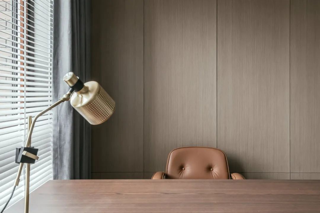 软装|不靠软装也漂亮！140㎡现代简约，摈弃繁杂的设计，高级朴素