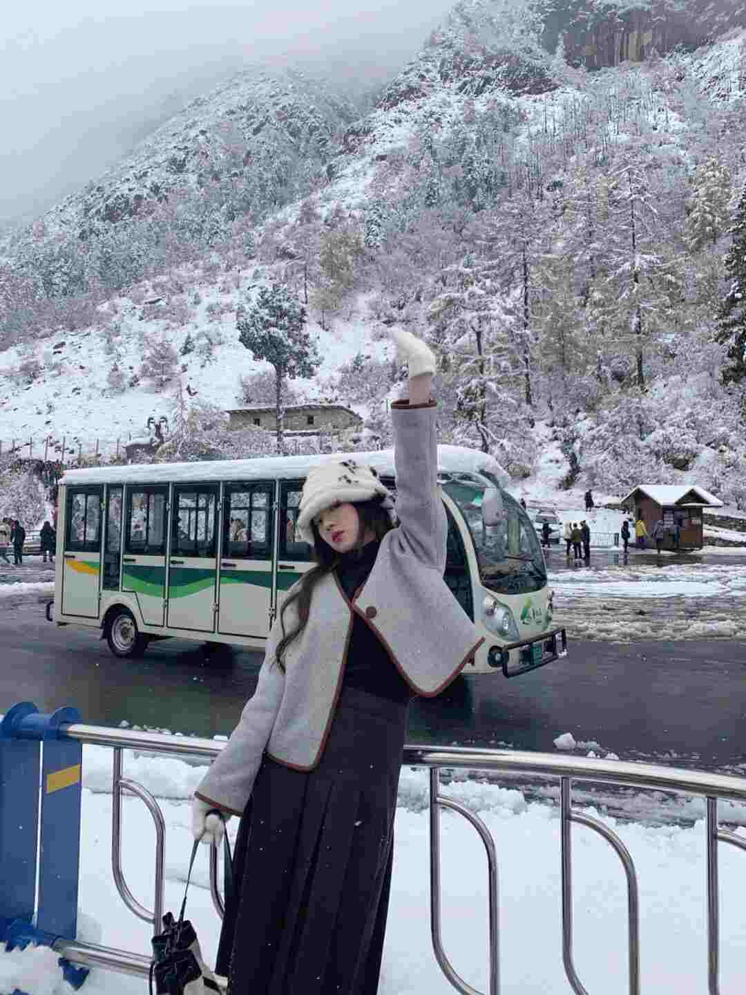 徐娘 冬季暖外套的特别之处,就在于柔情似水是其代名词