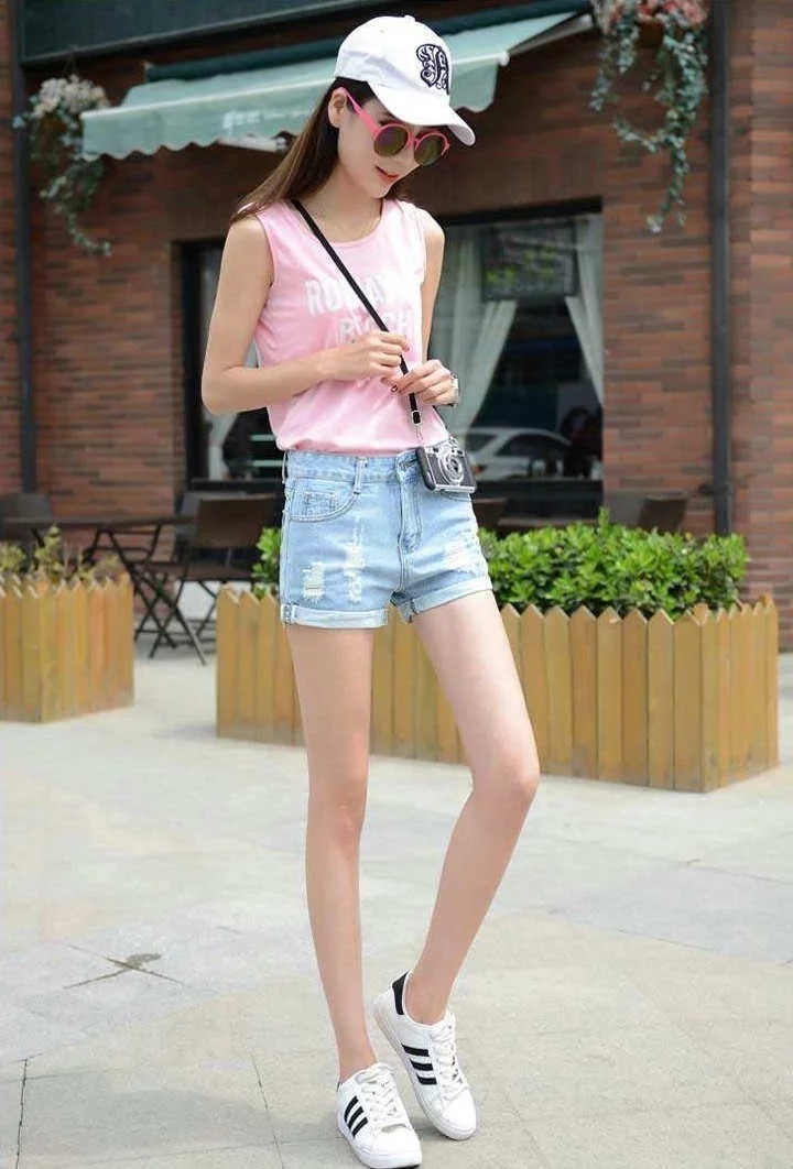 街拍：优雅洋气的美女，怎么搭都好看