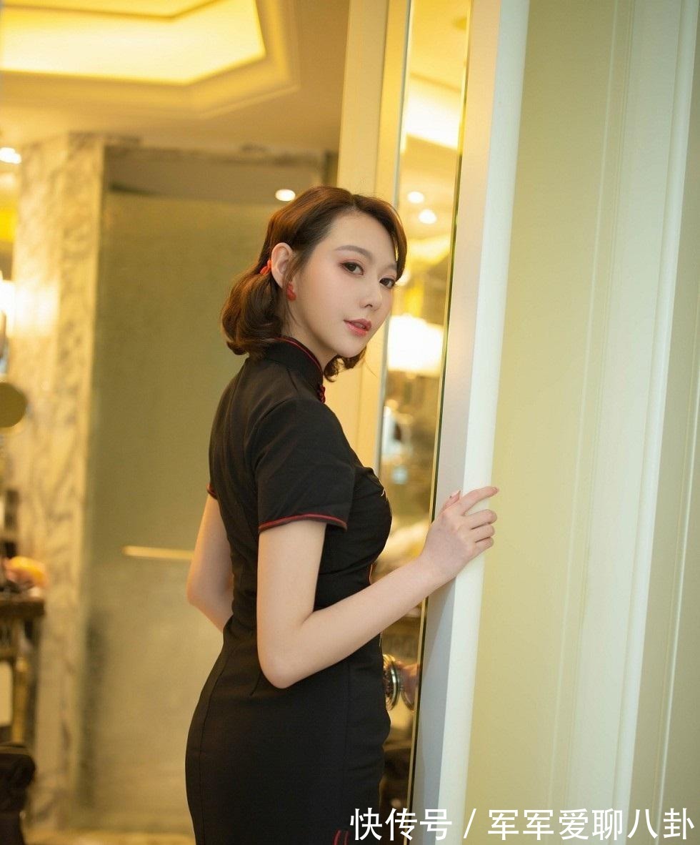 潮流|潮流穿搭:改良版的黑色旗袍