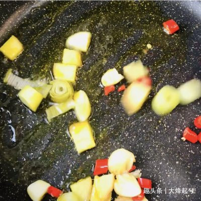 简单好上手的虾仁烧茄子，解决你的没胃口