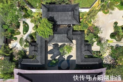 庭院|入户便是风雅，碧瓦朱甍，白墙月窗，中式大宅的魅力让人向往