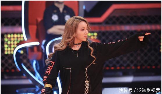 唱功 同为主播她却在唱功和人品上碾压冯提莫,如今是周董最喜欢的选手