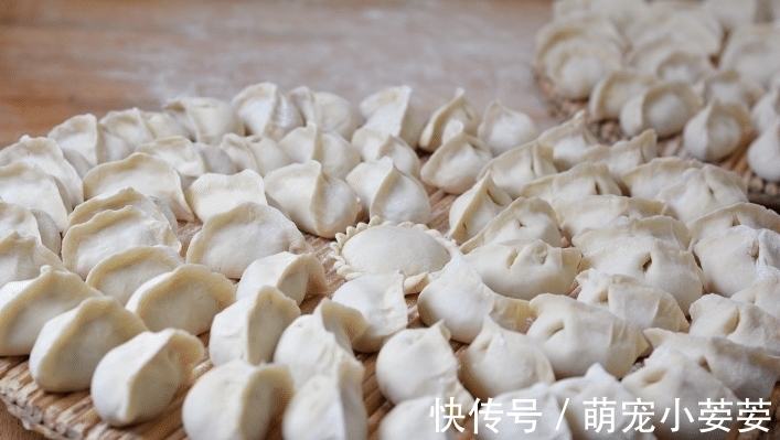 饺子|调白菜馅,千万别剁碎直接拌馅!多做1步,紧实不出水,鲜嫩多汁