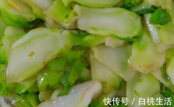 脂肪最怕遇到此菜，每天吃一盘，清肠刮油又爽口，从此不做大腹婆