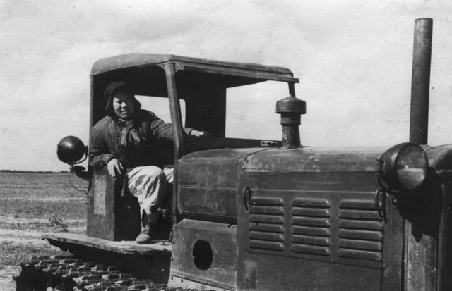 女子|女子肖像被印1元纸币上,她却浑然不知,30多年后才知道是自己