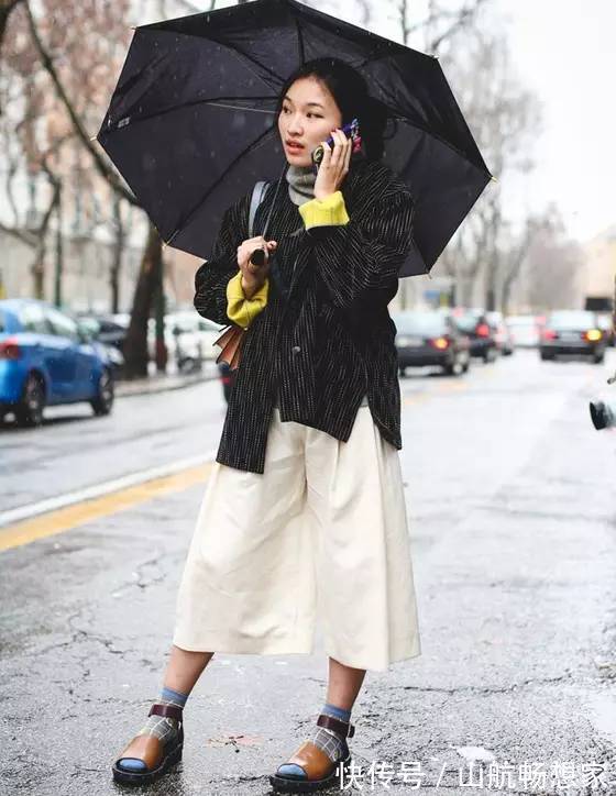 短袜 鞋子+袜子成秋季最时髦CP记住这2个搭配技巧,谁穿谁时髦!