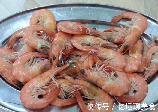 40年大厨:不管煮什么虾,出锅之前多加一步!虾肉鲜嫩无腥味