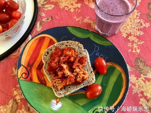 这才是真正的黑面包,超多的杂粮坚果,无黄油不揉膜,又香又顶饿