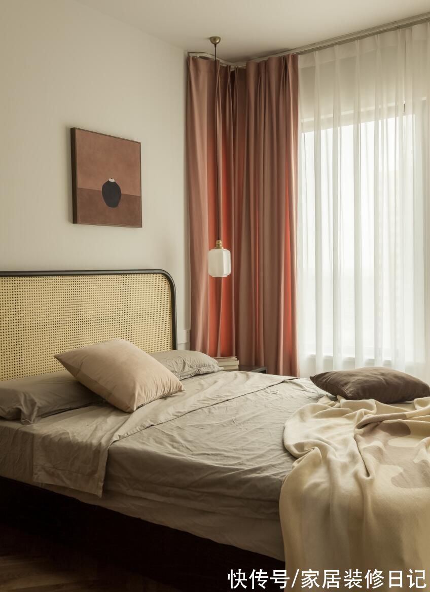 主卧|全屋重新打满柜子,柜门当墙饰,精装“教科书式”改造透着高级感