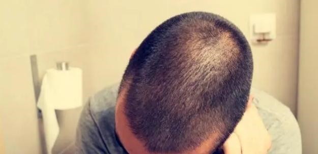 健康|排便时,大便经常“前头干硬,后边软粘”,可能是3种病找上门了