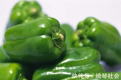 生态平衡|经常便秘真烦恼，多吃三种食物，疏通肠道，有效预防便秘