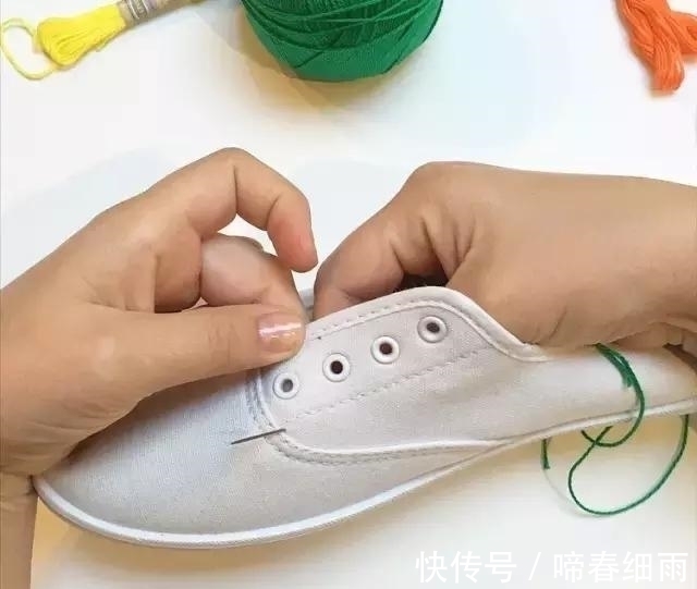 diy 小白鞋穿腻了?试下刺绣后的小白鞋,一样穿出“花”样!附教程