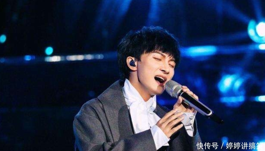 丁太升点评《左手指月》,周深和萨顶顶