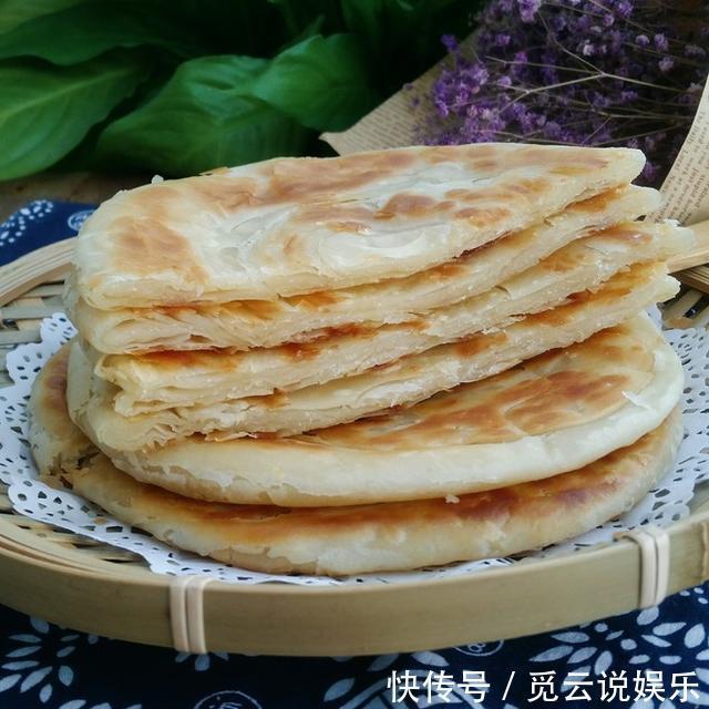 烫面油饼好吃又简单,你肯定喜欢,这里教你怎么做