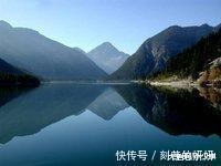 上联|千古绝对! 上联 一石二石三石磊起万里城, 下联经典到爆!