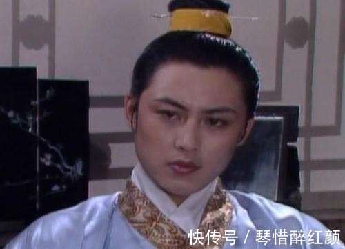 白玛瑙$宝玉给探春送东西的玛瑙碟子,袭人为什么坚持要回来?她有大用途