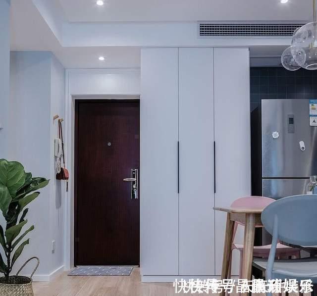 储物柜|55平小两居,玄关最吸睛,精致优雅又实用,小户型一样温馨舒适!